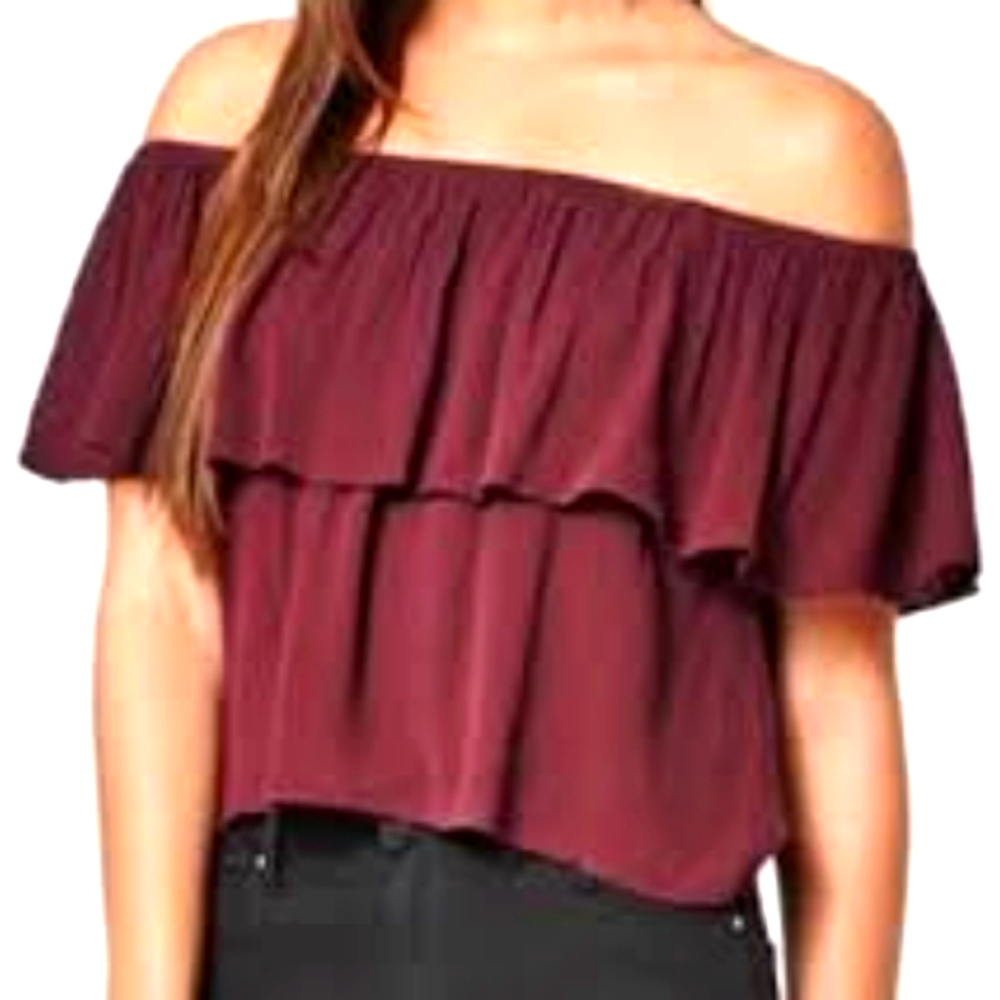 NWOT / KENDALL & KYLIE 'RUFFLED OFF THE SHOULDER TOP'